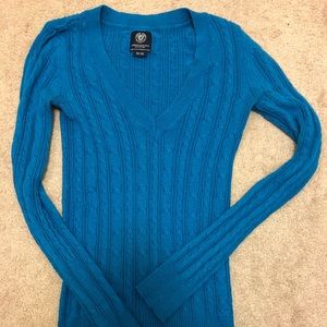 B1G1 1/2 off ☺️ Blue cable knit sweater